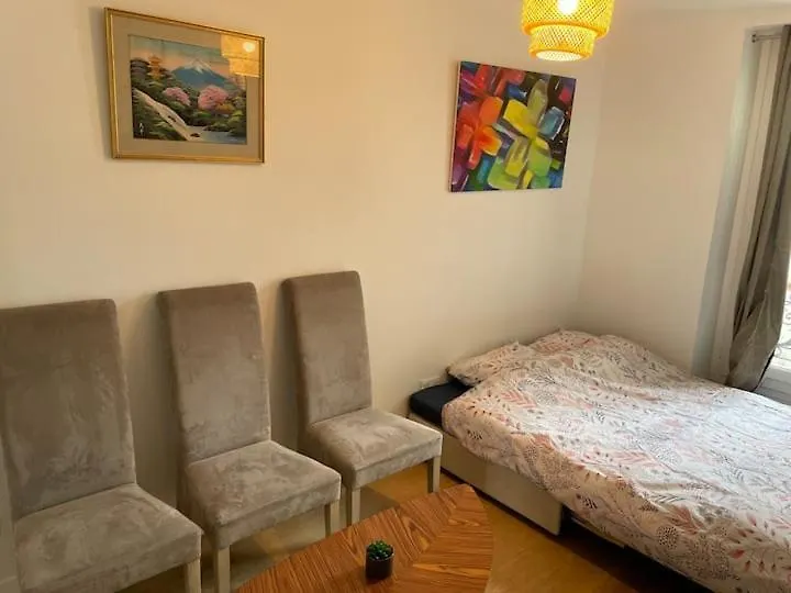 5 Persons Apartment Montparnasse باريس فرنسا